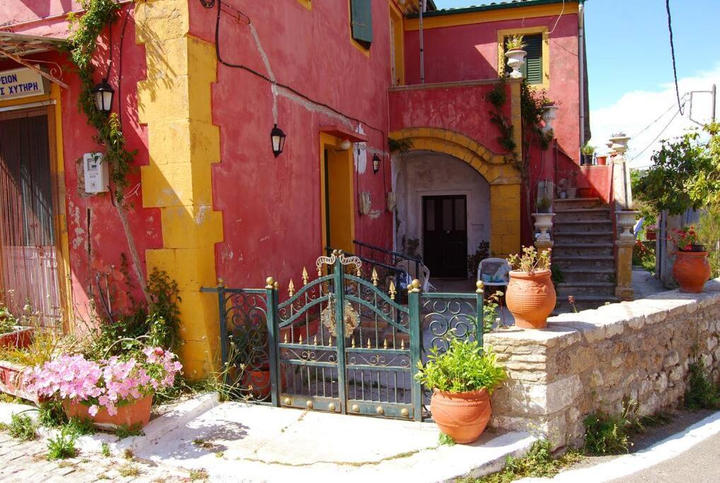 Apartment Yangos Traditional *