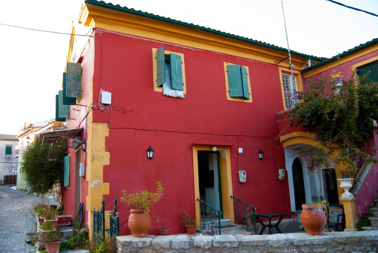 Yangos Traditional Apartment
