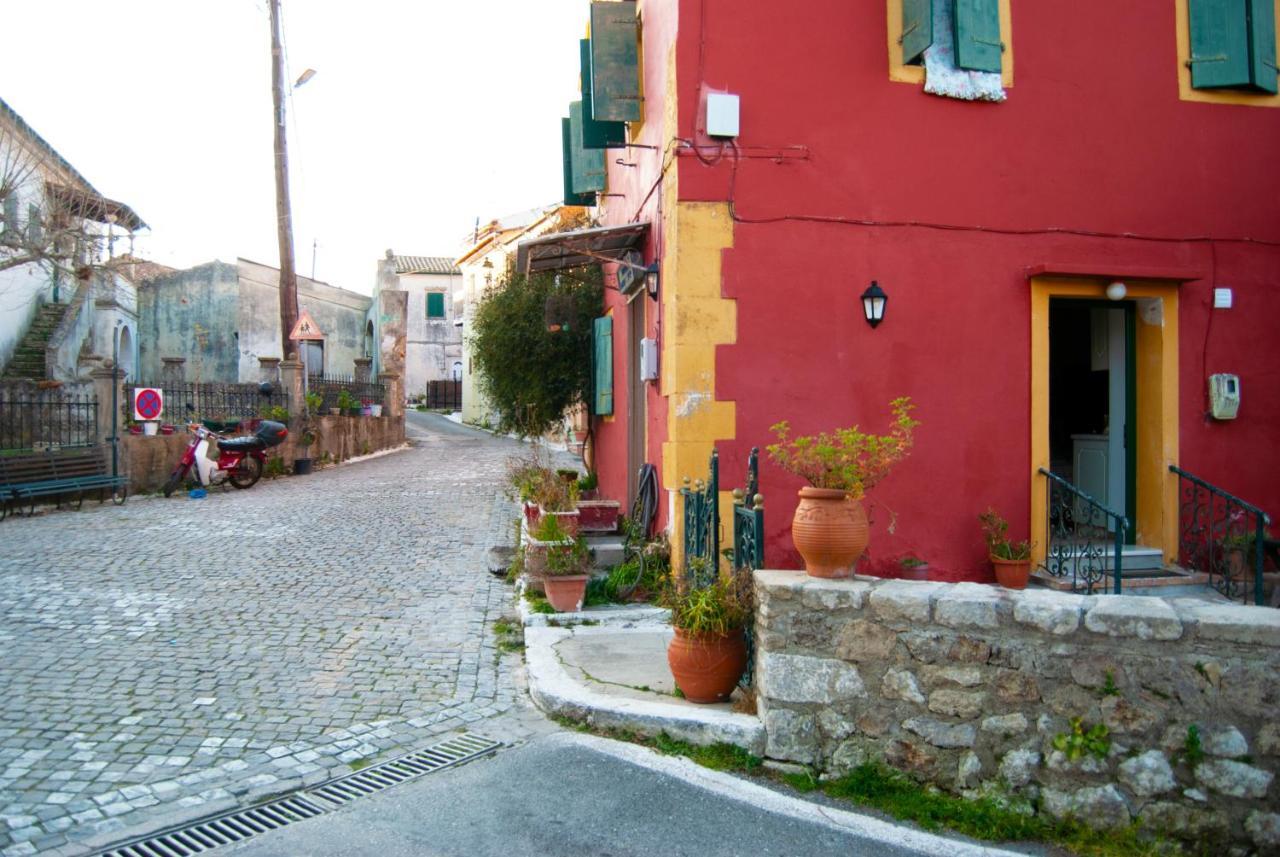 Yangos Traditional Apartment